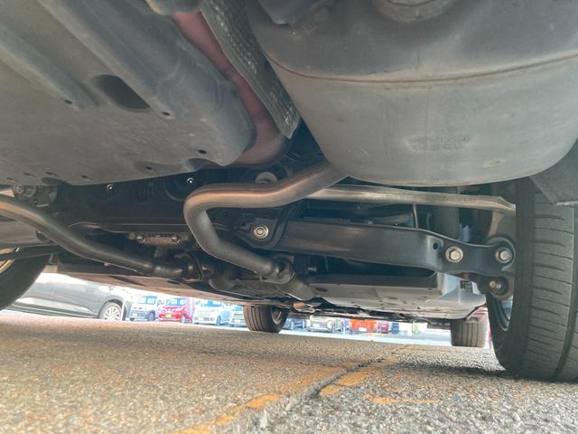 ＩＳ ＩＳ３００ｈ　プリクラッシュセーフティー／純正マルチナビ／バックカメラ／ＴＶ／ブルーレイ対応／Ｂｌｕｅｔｏｏｔｈ／ＥＴＣ（ＤＳＲＣ）／ハーフレザーシート（ヒーター＆電動）／コーナーセンサー／クルコン／パドルシフト／（47枚目）