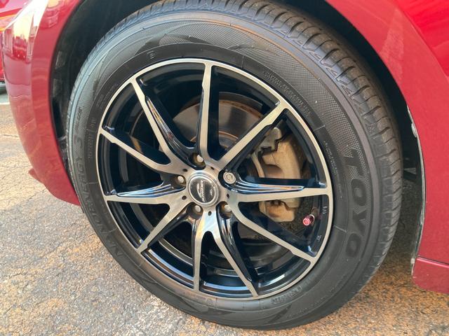 ＩＳ ＩＳ３００ｈ　プリクラッシュセーフティー／純正マルチナビ／バックカメラ／ＴＶ／ブルーレイ対応／Ｂｌｕｅｔｏｏｔｈ／ＥＴＣ（ＤＳＲＣ）／ハーフレザーシート（ヒーター＆電動）／コーナーセンサー／クルコン／パドルシフト／（70枚目）