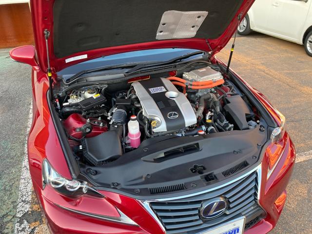 ＩＳ ＩＳ３００ｈ　プリクラッシュセーフティー／純正マルチナビ／バックカメラ／ＴＶ／ブルーレイ対応／Ｂｌｕｅｔｏｏｔｈ／ＥＴＣ（ＤＳＲＣ）／ハーフレザーシート（ヒーター＆電動）／コーナーセンサー／クルコン／パドルシフト／（71枚目）