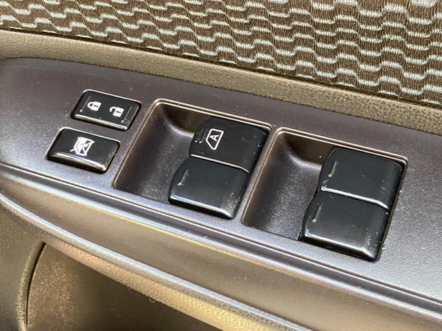 ノート Ｘ　走行５．７万キロ　フルモデルチェンジ後モデル（Ｅ１２型）点検整備＆保証付き　純正ＳＤナビ（地デジＴＶ／ＣＤ／ＳＤ／ＡＵＸ）／ＥＴＣ／スマートキー／アイドリングストップ／２０２３年製造ヨコハマタイヤ装着（17枚目）