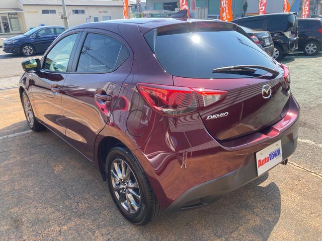 デミオ １３Ｓツーリング　Ｌパッケージ　後期モデル／車検２年＋整備＆保証付／衝突軽減ブレーキ／ナビ／ブルセグＴＶ／ＣＤ／ＤＶＤ／Ｂｌｕｅｔｏｏｔｈオーディオ／ＥＴＣ／ハーフレザーシート／ＬＥＤヘッドライト／ヘッドアップディスプレ／純正アルミ（28枚目）