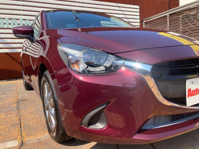 デミオ １３Ｓツーリング　Ｌパッケージ　後期モデル／車検２年＋整備＆保証付／衝突軽減ブレーキ／ナビ／ブルセグＴＶ／ＣＤ／ＤＶＤ／Ｂｌｕｅｔｏｏｔｈオーディオ／ＥＴＣ／ハーフレザーシート／ＬＥＤヘッドライト／ヘッドアップディスプレ／純正アルミ（33枚目）