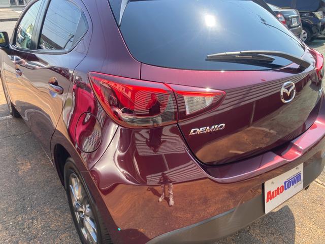 デミオ １３Ｓツーリング　Ｌパッケージ　後期モデル／車検２年＋整備＆保証付／衝突軽減ブレーキ／ナビ／ブルセグＴＶ／ＣＤ／ＤＶＤ／Ｂｌｕｅｔｏｏｔｈオーディオ／ＥＴＣ／ハーフレザーシート／ＬＥＤヘッドライト／ヘッドアップディスプレ／純正アルミ（42枚目）