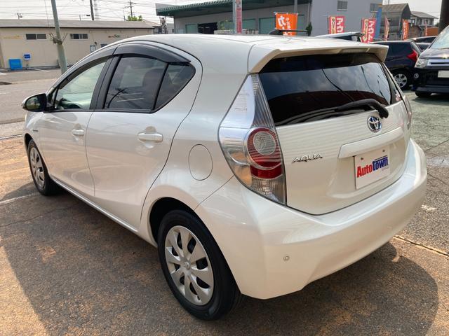 アクア Ｓ　車検２年＋整備＆保証付／純正ナビ（地デジＴＶ／Ｂｌｕｅｔｏｏｔｈオーディオ／ＣＤ／ＳＤ／ＡＵＸ）／バックカメラ／コーナーセンサ／スマートキー／シートヒータ（運転席・助手席）／オートライト／電動格ミラー（28枚目）