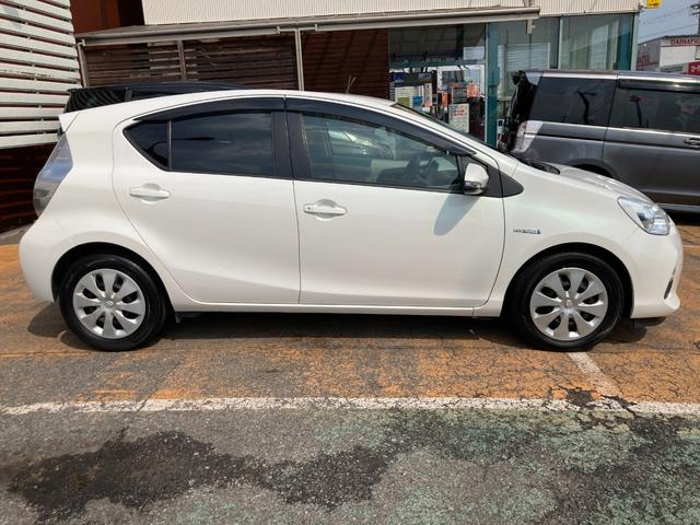 アクア Ｓ　車検２年＋整備＆保証付／純正ナビ（地デジＴＶ／Ｂｌｕｅｔｏｏｔｈオーディオ／ＣＤ／ＳＤ／ＡＵＸ）／バックカメラ／コーナーセンサ／スマートキー／シートヒータ（運転席・助手席）／オートライト／電動格ミラー（31枚目）