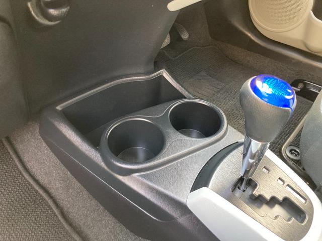 アクア Ｓ　車検２年＋整備＆保証付／純正ナビ（地デジＴＶ／Ｂｌｕｅｔｏｏｔｈオーディオ／ＣＤ／ＳＤ／ＡＵＸ）／バックカメラ／コーナーセンサ／スマートキー／シートヒータ（運転席・助手席）／オートライト／電動格ミラー（50枚目）