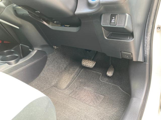 アクア Ｓ　車検２年＋整備＆保証付／純正ナビ（地デジＴＶ／Ｂｌｕｅｔｏｏｔｈオーディオ／ＣＤ／ＳＤ／ＡＵＸ）／バックカメラ／コーナーセンサ／スマートキー／シートヒータ（運転席・助手席）／オートライト／電動格ミラー（54枚目）