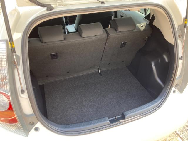 アクア Ｓ　車検２年＋整備＆保証付／純正ナビ（地デジＴＶ／Ｂｌｕｅｔｏｏｔｈオーディオ／ＣＤ／ＳＤ／ＡＵＸ）／バックカメラ／コーナーセンサ／スマートキー／シートヒータ（運転席・助手席）／オートライト／電動格ミラー（61枚目）