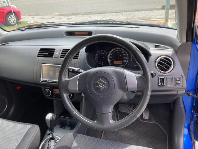 スイフト ＸＧ　Ｃセレクション　４型（後期モデル）（ＺＣ１１系最終型）／車検２年＋整備＆保証付き／走行６．２万キロ／社外メモリーナビ／地デジＴＶ／ミュージックサーバー／ＥＴＣ／オートエアコン／シートヒーター／スマートキー／純正アルミ（13枚目）