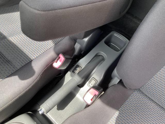 スイフト ＸＧ　Ｃセレクション　４型（後期モデル）（ＺＣ１１系最終型）／車検２年＋整備＆保証付き／走行６．２万キロ／社外メモリーナビ／地デジＴＶ／ミュージックサーバー／ＥＴＣ／オートエアコン／シートヒーター／スマートキー／純正アルミ（50枚目）