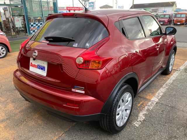 ジューク １５ＲＳ　タイプＶ　整備＆保証付／走行６６２００Ｋｍ／社外メモリーナビ（ＴＶ／ＣＤ／ＳＤ／Ｂｌｕｅｔｏｏｔｈ）／バックカメラ／キーレスキー／プライバシーガラス／電動格納式ドアミラー／内装色：ブラック／コンソール：グレー（6枚目）
