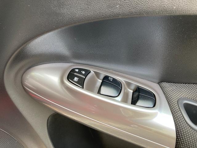 ジューク １５ＲＳ　タイプＶ　整備＆保証付／走行６６２００Ｋｍ／社外メモリーナビ（ＴＶ／ＣＤ／ＳＤ／Ｂｌｕｅｔｏｏｔｈ）／バックカメラ／キーレスキー／プライバシーガラス／電動格納式ドアミラー／内装色：ブラック／コンソール：グレー（17枚目）
