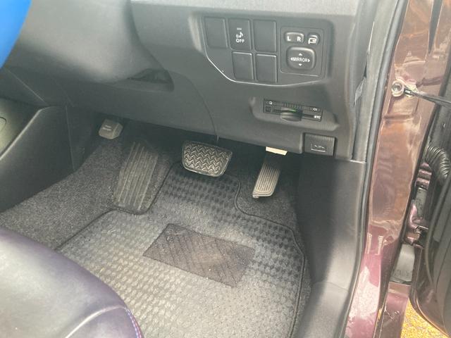 プリウス Ｓマイコーデ　３０系（後期モデル）／車検２年＋整備＆保証付／ナビ（ＴＶ／ＣＤ／ＤＶＤ／ＳＤ／Ｂｌｕｅｔｏｏｔｈ）／バックカメラ／モデリスタステアリング／ＥＴＣ／レザーシート／ＨＩＤ／フォグ／スマートキー／純正アルミ（54枚目）