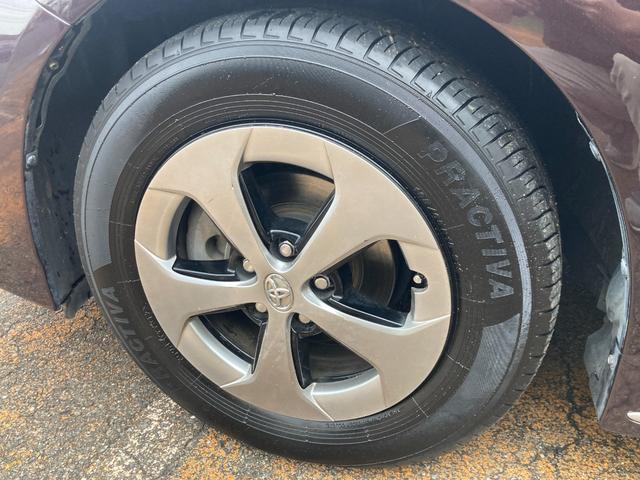 プリウス Ｓマイコーデ　３０系（後期モデル）／車検２年＋整備＆保証付／ナビ（ＴＶ／ＣＤ／ＤＶＤ／ＳＤ／Ｂｌｕｅｔｏｏｔｈ）／バックカメラ／モデリスタステアリング／ＥＴＣ／レザーシート／ＨＩＤ／フォグ／スマートキー／純正アルミ（68枚目）