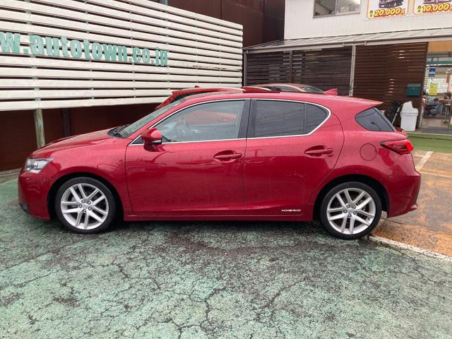 ＣＴ ＣＴ２００ｈ　後期モデル／整備＆保証付／衝突軽減ブレーキ／純正マルチナビ（フルセグＴＶ／ＣＤ／ＤＶＤ／Ｂｌｕ－ｒａｙ／Ｂｌｕｅｔｏｏｔｈ）／全方位モニタ／シートヒーター／コーナーセンサー／パドルシフト／ＥＴＣ２．０（3枚目）