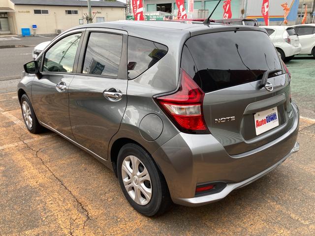 ノート Ｘ　後期モデル／エマージェンシーブレーキ（軽減ブレーキ）／車検２年＋整備＆保証付／純正ナビ／バックカメラ／Ｂｌｕｅｔｏｏｔｈオーディオ／ＥＴＣ／当店ユーザー下取り車／スマートキー２本／スタッドレスタイヤ付（28枚目）