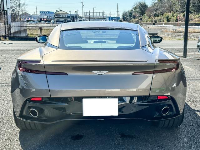 ＤＢ１１ ローンチエディション　限定１０００台　５．２Ｌ　Ｖ１２ツインターボエンジン　Ｂ＆Ｏオーディオ　２０ＡＷ　フロントシートシーター＆ベンチレーション　ＴＶ　３６０°カメラ（7枚目）