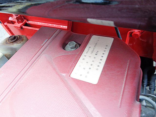 デュトロ  ユニック車 クレーン付きトラック 標準ロングロング3トン 2.9t吊 ワイドアウトリガー ユニック4段 ラジコン フックイン 荷台内寸L370cmxW178cmxH38cm 床木 煽り穴3対(24枚目)