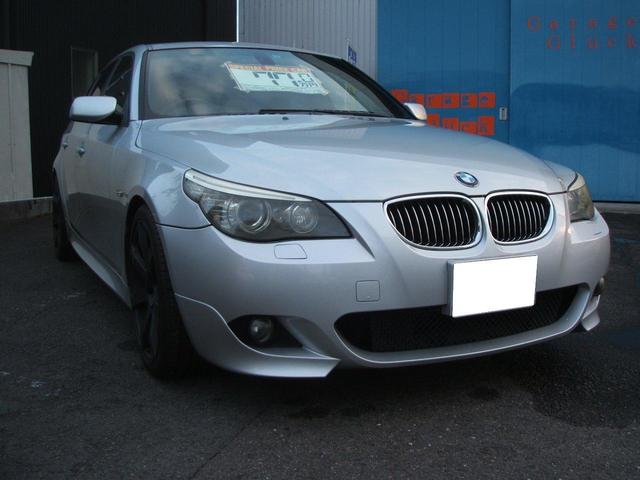 ５シリーズ ５２５ｉ　Ｍスポーツパッケージ　１９インチ社外ホイール付　社外１９インチＡＷ　バックカメラ　純正ナビ　レザーシート　シートヒーター　サンルーフ（2枚目）
