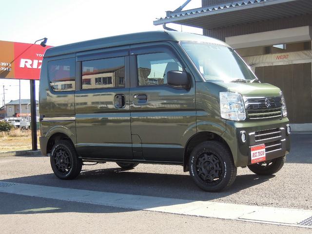 エブリイ ジョイン　４ＷＤ／アウトドアカスタム車／リフトアップ／側方・前方ミラー／マッドブラック塗装／新品カーナビ／バックカメラ／ＥＴＣ／新品アルミホイール／新品タイヤ　ホワイトレター／純正フロアマット／純正ドアバイザー（5枚目）