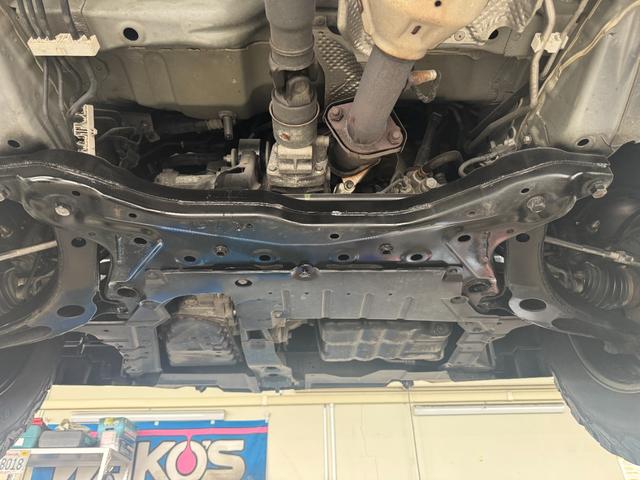 デリカＤ：５ Ｇ　ナビパッケージ　グレー全塗装　４ＷＤ車両　片側パワースライドドア　ＭＫＷホイール　ＢＦＧｏｏｄｒｉｃｈ　リフトアップ　純正ナビ　前後バンパーマッドブラック塗装　サイドカメラ　フリップダウンモニター（76枚目）