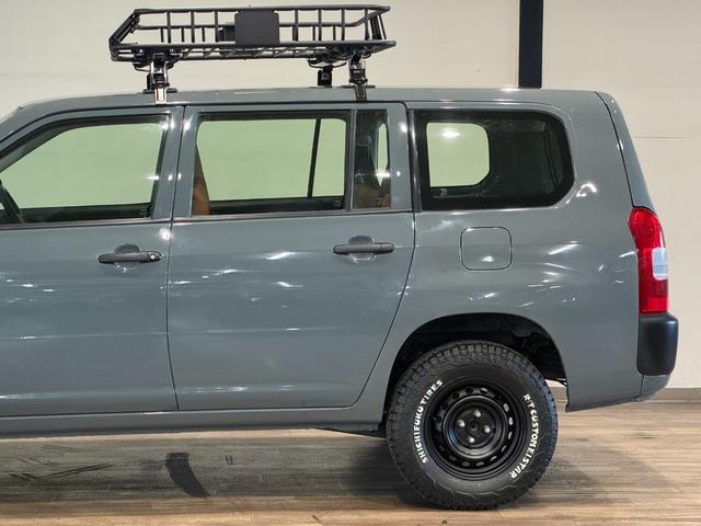 プロボックスバン ＤＸ　■アンヴィルグレー全塗装　４ＷＤ車輌　ルーフキャリア付き　ＴＯＹＯＴＡエンブレム　リフトアップ済み　ＳＨＩＣＨＩＦＵＫＵ　Ｒ／Ｔ新品タイヤ　キャメルシートカバー　木目調シート（36枚目）