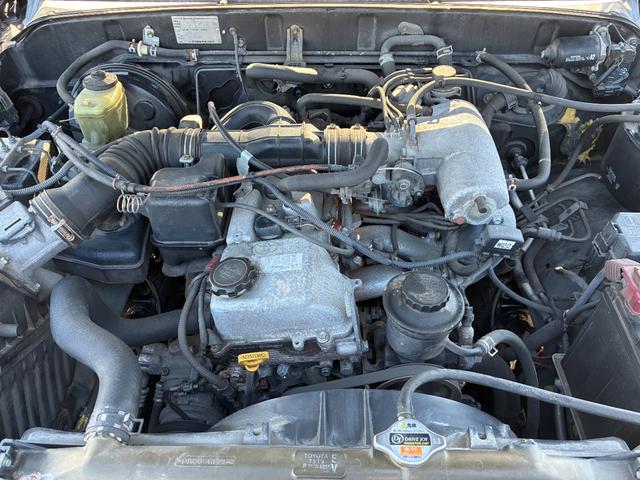 ハイラックスサーフ SSR-V ブラウン全塗装 リフトアップ済み 新品メッキグリル XTREME-J 16インチ TOYOTIRES OPEN COUNTORY R/T 新品シートカバー LEDヘッドライト(14枚目)