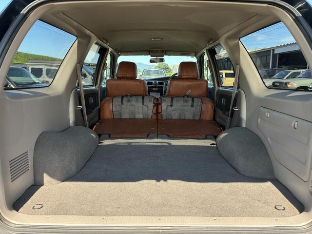 ハイラックスサーフ SSR-V ブラウン全塗装 リフトアップ済み 新品メッキグリル XTREME-J 16インチ TOYOTIRES OPEN COUNTORY R/T 新品シートカバー LEDヘッドライト(33枚目)