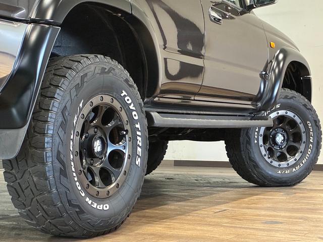 ハイラックスサーフ SSR-V ブラウン全塗装 リフトアップ済み 新品メッキグリル XTREME-J 16インチ TOYOTIRES OPEN COUNTORY R/T 新品シートカバー LEDヘッドライト(55枚目)