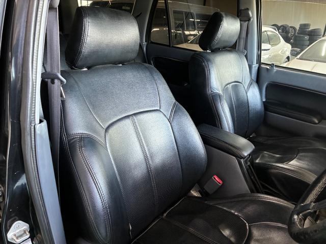 ハイラックスサーフ SSR-X Vセレクション 4WD車輛 リフトアップ オーバーフェンダー シートカバー 16インチホイールマッドブラック塗装 RADAR RENEGADE A/T5タイヤ FLOWMASTERマフラー NARDIステアリング(21枚目)