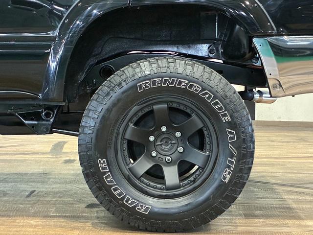 ハイラックスサーフ SSR-X Vセレクション 4WD車輛 リフトアップ オーバーフェンダー シートカバー 16インチホイールマッドブラック塗装 RADAR RENEGADE A/T5タイヤ FLOWMASTERマフラー NARDIステアリング(46枚目)