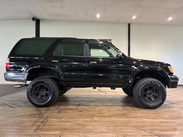 ハイラックスサーフ SSR-X Vセレクション 4WD車輛 リフトアップ オーバーフェンダー シートカバー 16インチホイールマッドブラック塗装 RADAR RENEGADE A/T5タイヤ FLOWMASTERマフラー NARDIステアリング(76枚目)