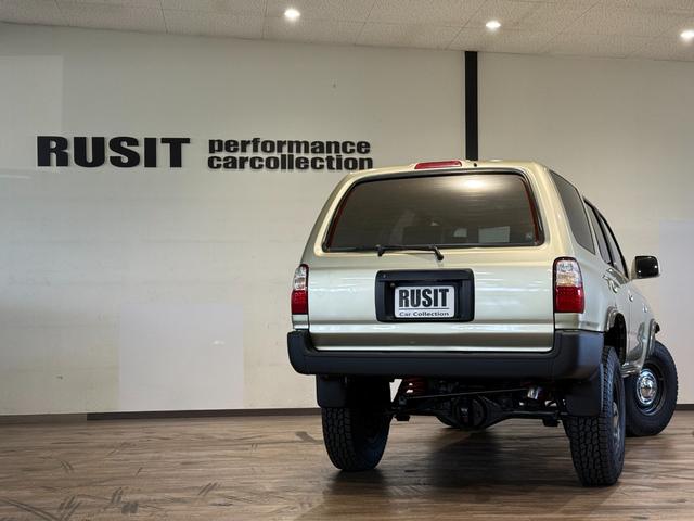 ハイラックスサーフ SSR-X アクティブパッケージIII ワイド ゴールド全塗装 4WD車輛 4RUNNER ナローカスタム リフトアップ サンルーフ DEAN16インチホイール YOKOHAMA GEOLANDER A/T TOYOTAエンブレム シートカバー(37枚目)