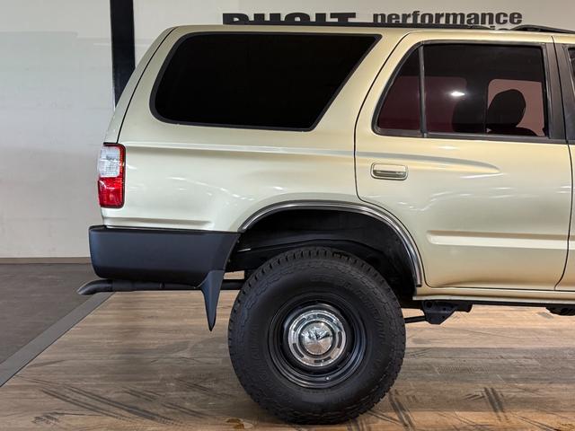 ハイラックスサーフ SSR-X アクティブパッケージIII ワイド ゴールド全塗装 4WD車輛 4RUNNER ナローカスタム リフトアップ サンルーフ DEAN16インチホイール YOKOHAMA GEOLANDER A/T TOYOTAエンブレム シートカバー(55枚目)