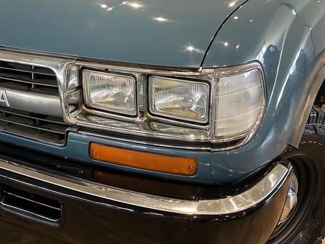 ランドクルーザー８０ ＶＸリミテッド　ミスティックブルー全塗装　４ＷＤ車輛　角目４灯　前後バンパーブラック塗装　１５インチアルミホイールマッドブラック塗装　ＹＯＫＯＨＡＭＡ　ＧＥＯＬＡＮＤＥＲタイヤ　サンルーフ　カロッツェリアナビ（13枚目）