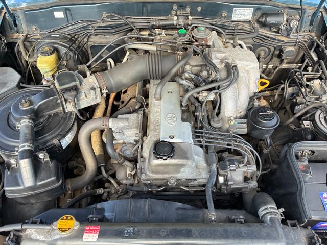 ランドクルーザー８０ ＶＸリミテッド　ミスティックブルー全塗装　４ＷＤ車輛　角目４灯　前後バンパーブラック塗装　１５インチアルミホイールマッドブラック塗装　ＹＯＫＯＨＡＭＡ　ＧＥＯＬＡＮＤＥＲタイヤ　サンルーフ　カロッツェリアナビ（14枚目）