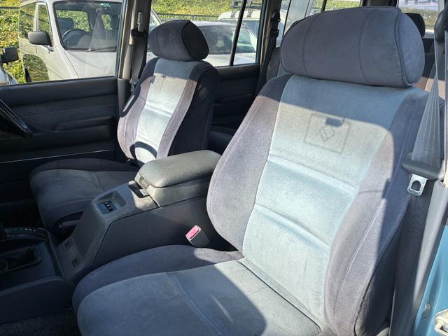 ランドクルーザー８０ ＶＸリミテッド　ミスティックブルー全塗装　４ＷＤ車輛　角目４灯　前後バンパーブラック塗装　１５インチアルミホイールマッドブラック塗装　ＹＯＫＯＨＡＭＡ　ＧＥＯＬＡＮＤＥＲタイヤ　サンルーフ　カロッツェリアナビ（23枚目）