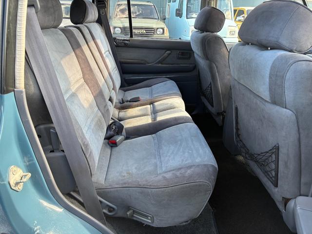 ランドクルーザー８０ ＶＸリミテッド　ミスティックブルー全塗装　４ＷＤ車輛　角目４灯　前後バンパーブラック塗装　１５インチアルミホイールマッドブラック塗装　ＹＯＫＯＨＡＭＡ　ＧＥＯＬＡＮＤＥＲタイヤ　サンルーフ　カロッツェリアナビ（27枚目）