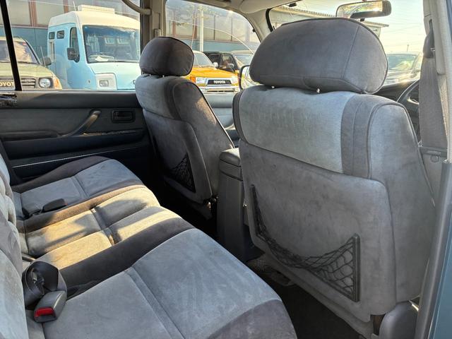 ランドクルーザー８０ ＶＸリミテッド　ミスティックブルー全塗装　４ＷＤ車輛　角目４灯　前後バンパーブラック塗装　１５インチアルミホイールマッドブラック塗装　ＹＯＫＯＨＡＭＡ　ＧＥＯＬＡＮＤＥＲタイヤ　サンルーフ　カロッツェリアナビ（28枚目）