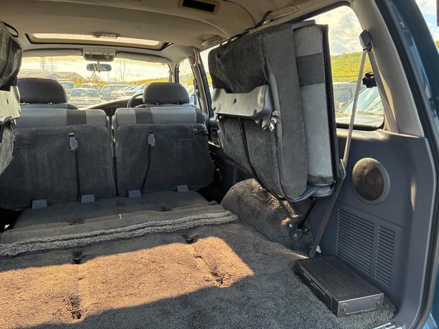 ランドクルーザー８０ ＶＸリミテッド　ミスティックブルー全塗装　４ＷＤ車輛　角目４灯　前後バンパーブラック塗装　１５インチアルミホイールマッドブラック塗装　ＹＯＫＯＨＡＭＡ　ＧＥＯＬＡＮＤＥＲタイヤ　サンルーフ　カロッツェリアナビ（32枚目）