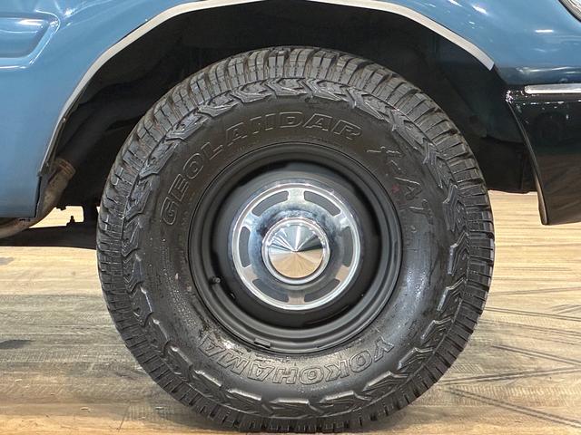 ランドクルーザー８０ ＶＸリミテッド　ミスティックブルー全塗装　４ＷＤ車輛　角目４灯　前後バンパーブラック塗装　１５インチアルミホイールマッドブラック塗装　ＹＯＫＯＨＡＭＡ　ＧＥＯＬＡＮＤＥＲタイヤ　サンルーフ　カロッツェリアナビ（45枚目）