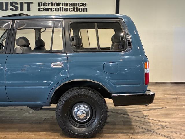 ランドクルーザー８０ ＶＸリミテッド　ミスティックブルー全塗装　４ＷＤ車輛　角目４灯　前後バンパーブラック塗装　１５インチアルミホイールマッドブラック塗装　ＹＯＫＯＨＡＭＡ　ＧＥＯＬＡＮＤＥＲタイヤ　サンルーフ　カロッツェリアナビ（49枚目）