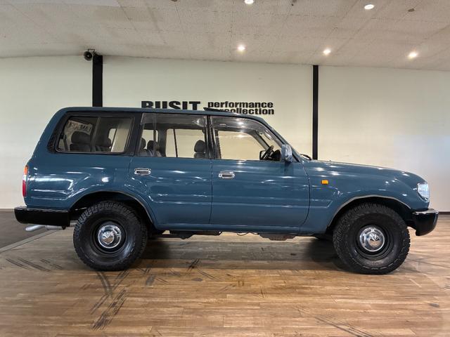 ランドクルーザー８０ ＶＸリミテッド　ミスティックブルー全塗装　４ＷＤ車輛　角目４灯　前後バンパーブラック塗装　１５インチアルミホイールマッドブラック塗装　ＹＯＫＯＨＡＭＡ　ＧＥＯＬＡＮＤＥＲタイヤ　サンルーフ　カロッツェリアナビ（52枚目）