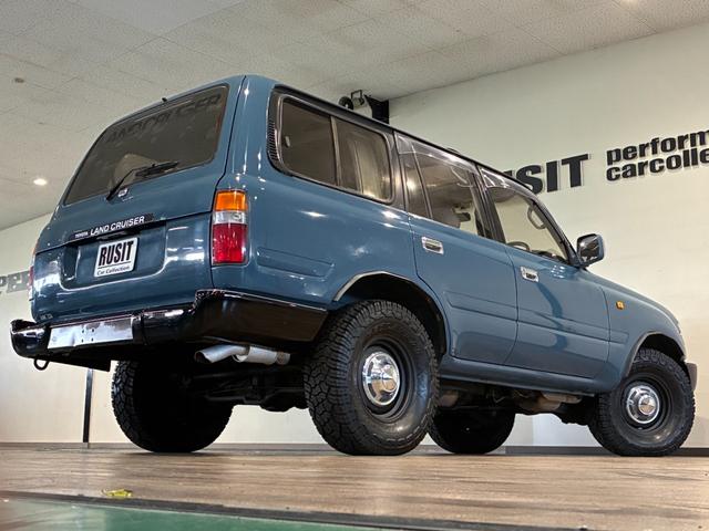 ランドクルーザー８０ ＶＸリミテッド　ミスティックブルー全塗装　４ＷＤ車輛　角目４灯　前後バンパーブラック塗装　１５インチアルミホイールマッドブラック塗装　ＹＯＫＯＨＡＭＡ　ＧＥＯＬＡＮＤＥＲタイヤ　サンルーフ　カロッツェリアナビ（55枚目）