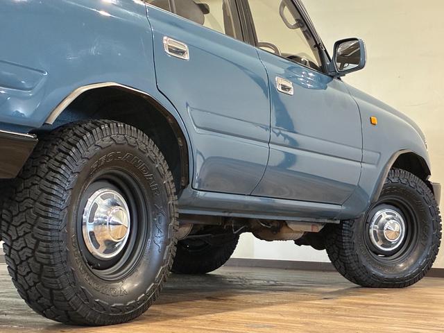 ランドクルーザー８０ ＶＸリミテッド　ミスティックブルー全塗装　４ＷＤ車輛　角目４灯　前後バンパーブラック塗装　１５インチアルミホイールマッドブラック塗装　ＹＯＫＯＨＡＭＡ　ＧＥＯＬＡＮＤＥＲタイヤ　サンルーフ　カロッツェリアナビ（56枚目）