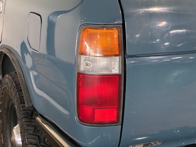 ランドクルーザー８０ ＶＸリミテッド　ミスティックブルー全塗装　４ＷＤ車輛　角目４灯　前後バンパーブラック塗装　１５インチアルミホイールマッドブラック塗装　ＹＯＫＯＨＡＭＡ　ＧＥＯＬＡＮＤＥＲタイヤ　サンルーフ　カロッツェリアナビ（58枚目）