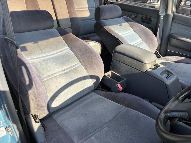 ランドクルーザー８０ ＶＸリミテッド　ミスティックブルー全塗装　４ＷＤ車輛　角目４灯　前後バンパーブラック塗装　１５インチアルミホイールマッドブラック塗装　ＹＯＫＯＨＡＭＡ　ＧＥＯＬＡＮＤＥＲタイヤ　サンルーフ　カロッツェリアナビ（72枚目）
