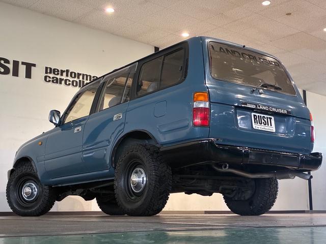 ランドクルーザー８０ ＶＸリミテッド　ミスティックブルー全塗装　４ＷＤ車輛　角目４灯　前後バンパーブラック塗装　１５インチアルミホイールマッドブラック塗装　ＹＯＫＯＨＡＭＡ　ＧＥＯＬＡＮＤＥＲタイヤ　サンルーフ　カロッツェリアナビ（78枚目）