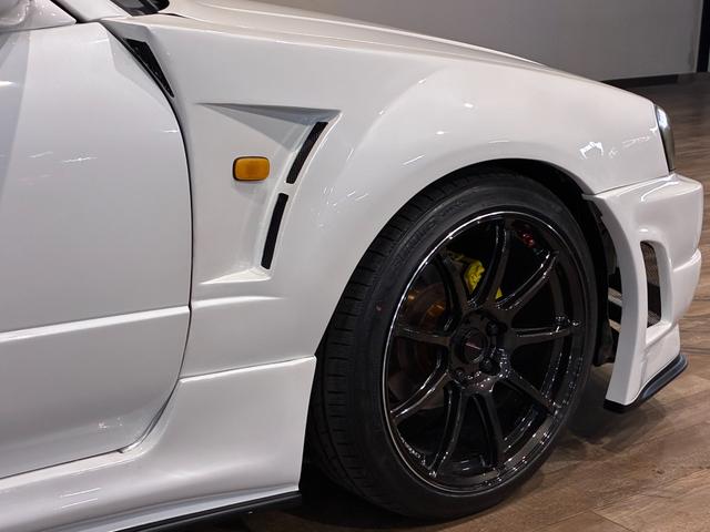 スカイライン ２５ＧＴ－Ｘ　外装リフレッシュパール塗装　フロントワイドフェンダー　新品エアロ　新品リアウィング　新品砲弾マフラー　新品ＢＬＩＴＺフルタップ車高調　新品クロススピードＲＳ９　新品タイヤ　キャリパーイエロー塗装（59枚目）