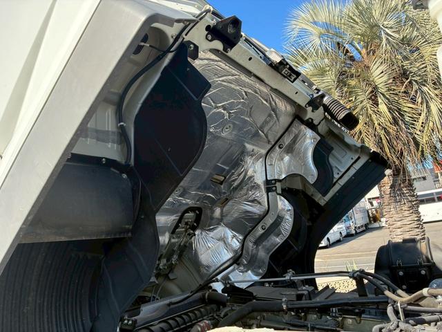 スーパーグレート セルフクレーン　★メッキカスタム　４段セルフクレーン　ハイジャッキ　ラジコン　ウインチ　１１．８トン積　２デフ　　積載１１８００ｋｇ　ウインチ　アユミ板入れ　メッキカスタム　重機運搬★（31枚目）